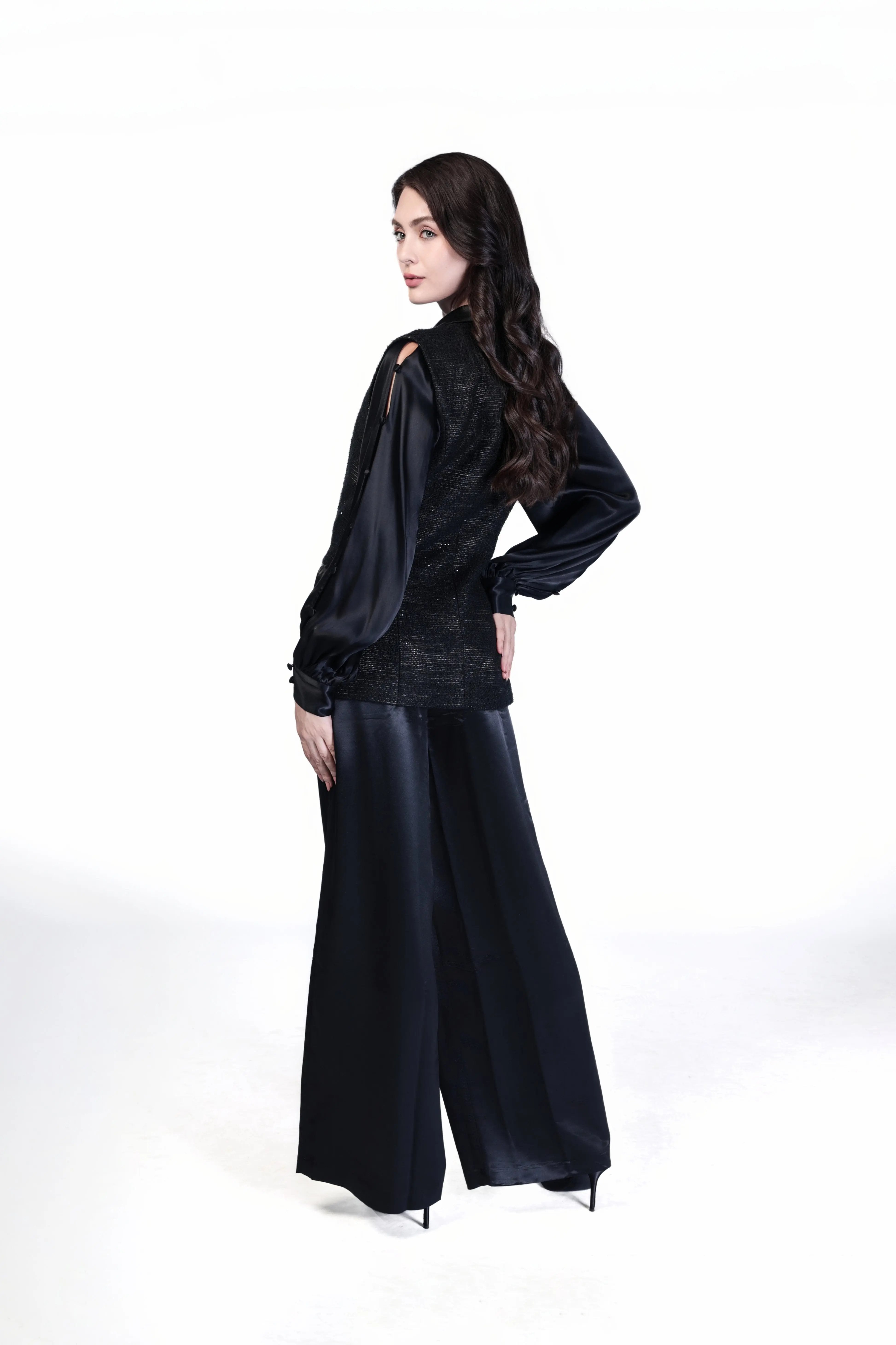 Stylish Black Vest with Pockets ULA